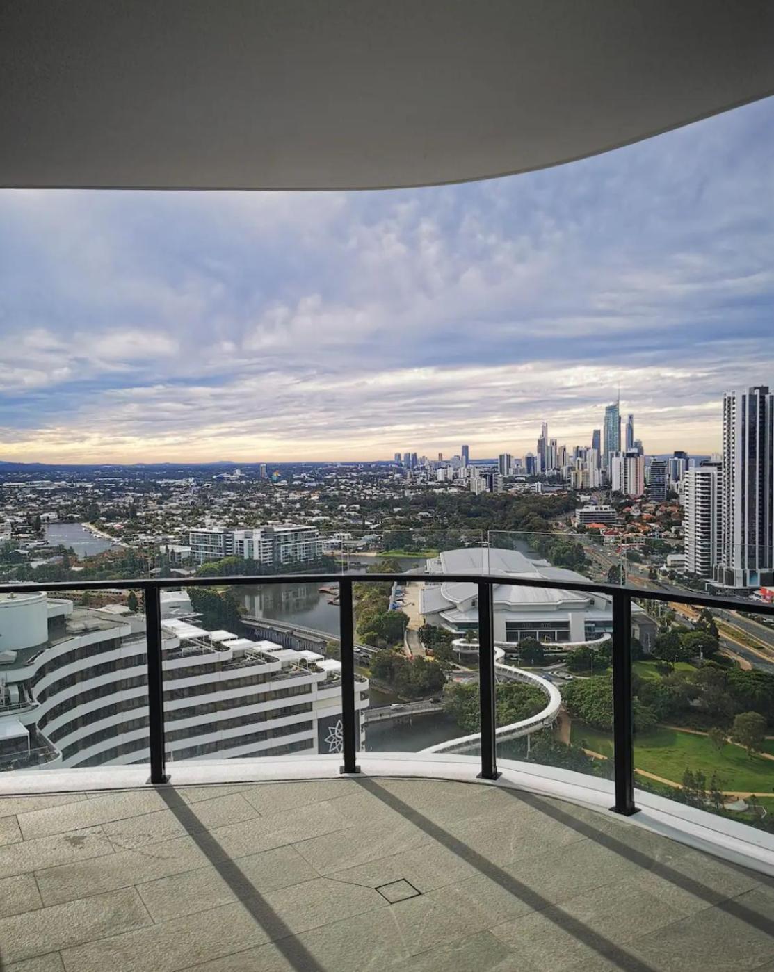 Casino Residences 1 & 2 Bedroom Apartments ゴールドコースト エクステリア 写真
